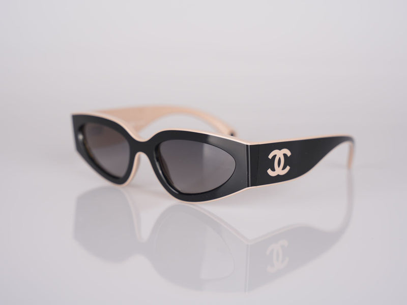 Maylara Luxe Rectangle Sunglasses – UV400 Women’s Eyewear