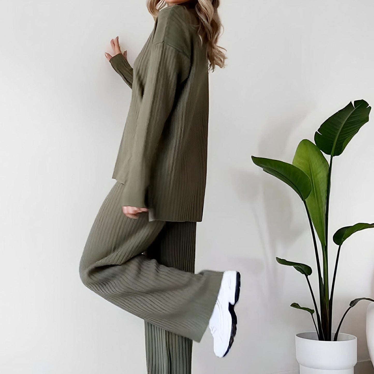Split-Hem Knit Turtleneck Set – Modern Comfort Meets Effortless Style